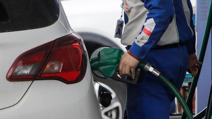 Revisa los precios de los combustibles en Ñuble antes de cargar