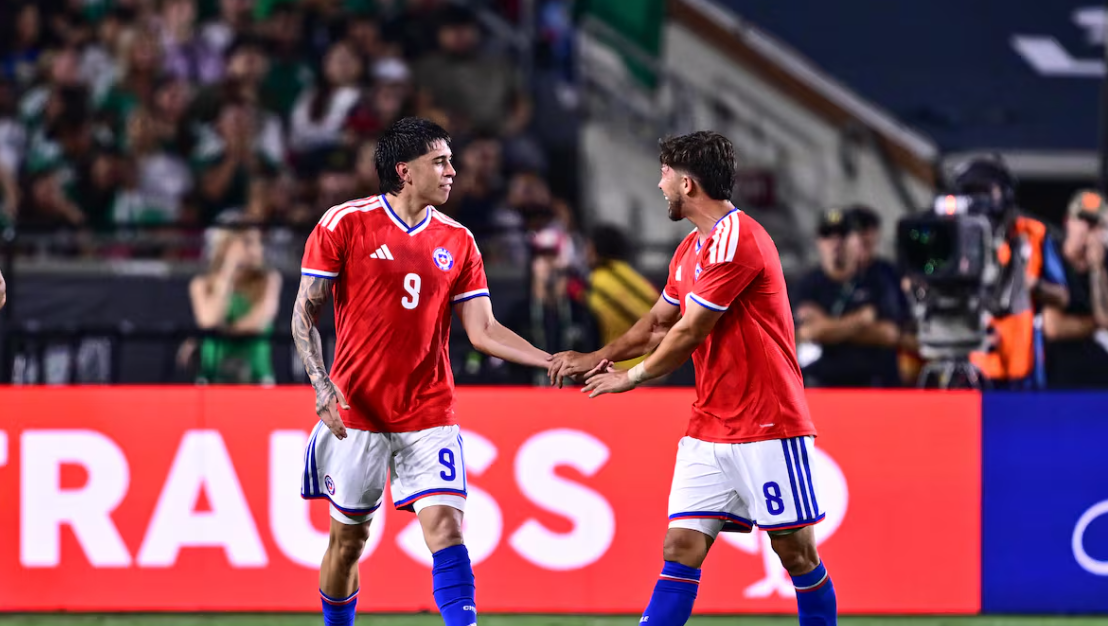 La Roja se sacó la mufa en Los Ángeles: Chile le ganó 2-0 a México y Ñuble se fue a acostar contento